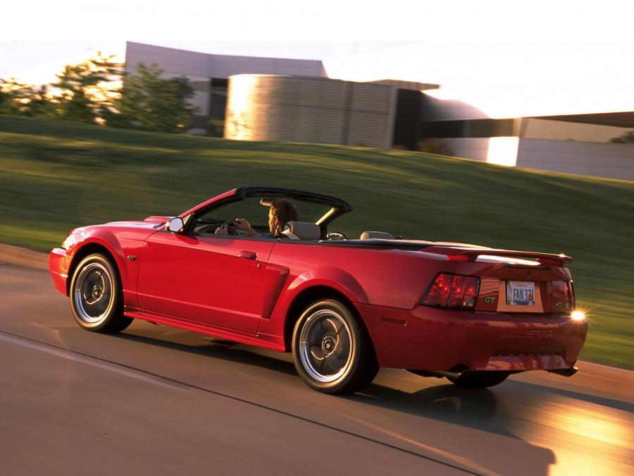  Ford Mustang GT Convertible 1999 года  (фото 68 из 74)